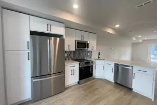 4088 Leslie Ln, Philadelphia, PA 19131 - Photo 2