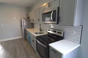 1133 W Somerset St, Philadelphia, PA 19133 - Photo 6