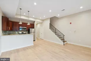 1527 Fairmount Ave, Philadelphia, PA 19130 - Photo 4