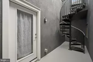 1527 Fairmount Ave, Philadelphia, PA 19130 - Photo 14