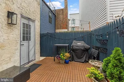 239 E Thompson Street, Philadelphia, PA 19125 - Photo 16