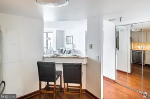 2001 Hamilton St, Philadelphia, PA 19130 - Photo 8