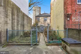 1012 E Moyamensing Ave, Philadelphia, PA 19147 - Photo 32