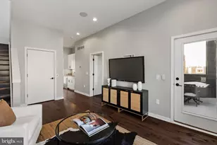 3200 Parkview Walk, Philadelphia, PA 19125 - Photo 18