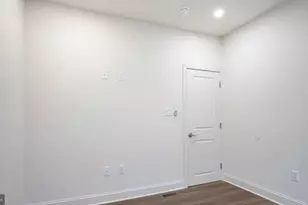 2031 S Cleveland St, Philadelphia, PA 19145 - Photo 18