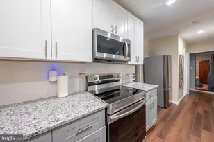 2205 Emerald St, Philadelphia, PA 19125 - Photo 12