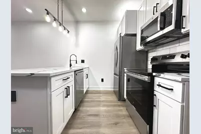 1015 S 6th Street #1, Philadelphia, PA 19147 - Photo 4