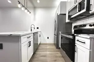 1015 S 6th St, Philadelphia, PA 19147 - Photo 4