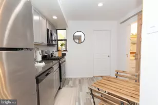 1915 Pemberton St, Philadelphia, PA 19146 - Photo 6