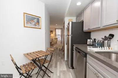 1915 Pemberton Street #2, Philadelphia, PA 19146 - Photo 8