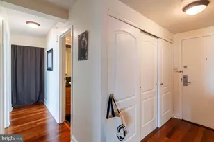 2001 Hamilton St, Philadelphia, PA 19130 - Photo 8