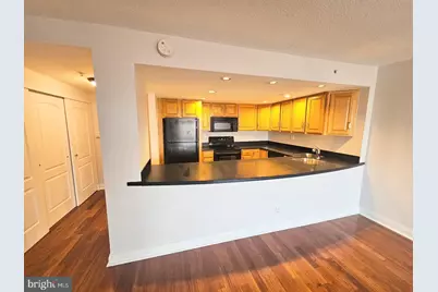 2001 Hamilton Street #925, Philadelphia, PA 19130 - Photo 4