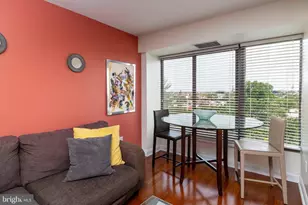 2001 Hamilton St, Philadelphia, PA 19130 - Photo 6