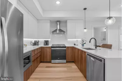 1723 Francis Street #4E, Philadelphia, PA 19130 - Photo 4