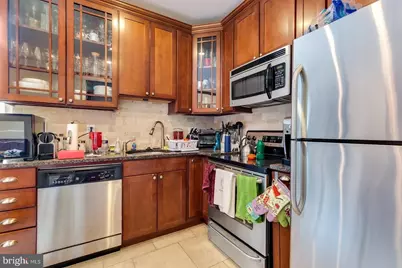1704 Wallace Street #201, Philadelphia, PA 19130 - Photo 6