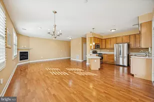300 Tyler Ct, Philadelphia, PA 19111 - Photo 4
