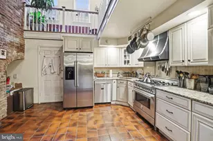 131 Pine St, Philadelphia, PA 19106 - Photo 10