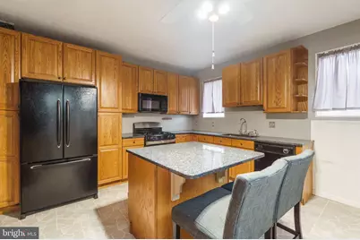 7333 Lawndale Avenue, Philadelphia, PA 19111 - Photo 16