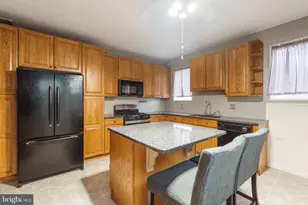 7333 Lawndale Ave, Philadelphia, PA 19111 - Photo 16