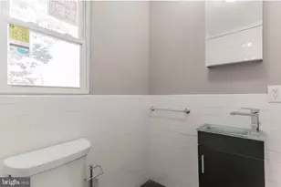 1272 S Dover St, Philadelphia, PA 19146 - Photo 14