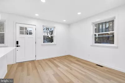 1230 W Susquehanna Avenue, Philadelphia, PA 19122 - Photo 10