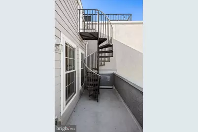 1627 Fairmount Avenue #B, Philadelphia, PA 19130 - Photo 34