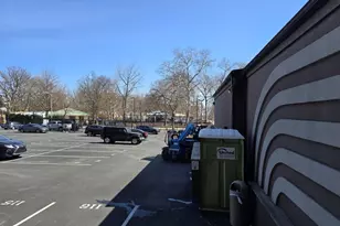 201 N 8th St, Philadelphia, PA 19106 - Photo 30