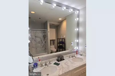 201 N 8th Street #404, Philadelphia, PA 19106 - Photo 16