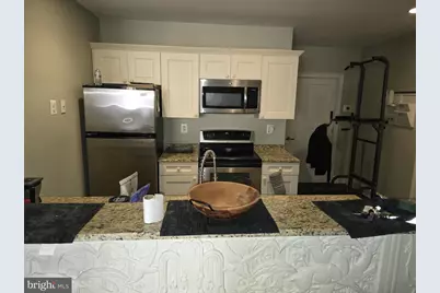 201 N 8th Street #404, Philadelphia, PA 19106 - Photo 6