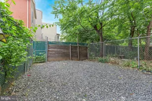 1735 W Oxford St, Philadelphia, PA 19121 - Photo 50