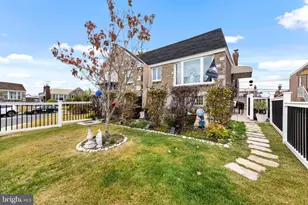 8102 Lister St, Philadelphia, PA 19152 - Photo 2