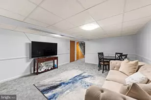 8102 Lister St, Philadelphia, PA 19152 - Photo 24