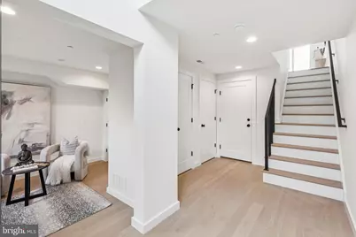 608 N Brenna Walk, Philadelphia, PA 19123 - Photo 2