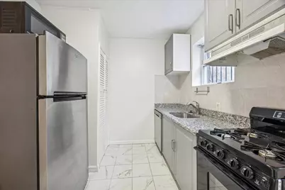 2416 Manning Street, Philadelphia, PA 19103 - Photo 4