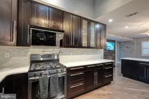 9502 Hilspach St, Philadelphia, PA 19115 - Photo 30