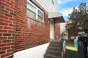 2536 Maxwell St, Philadelphia, PA 19152 - Photo 2