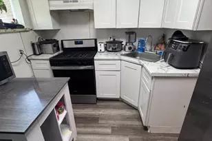 2013 S Bonsall St, Philadelphia, PA 19145 - Photo 4