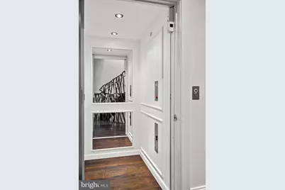 2041 Locust Street, Philadelphia, PA 19103 - Photo 12