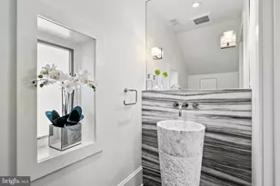 2041 Locust St, Philadelphia, PA 19103 - Photo 56