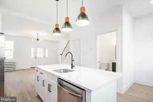 448 Markle St, Philadelphia, PA 19128 - Photo 8