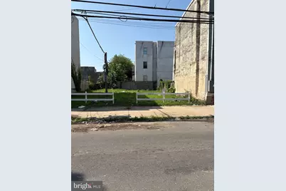 1818 W Montgomery Avenue, Philadelphia, PA 19121 - Photo 1