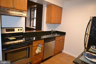 225 Arch St, Philadelphia, PA 19106 - Photo 2