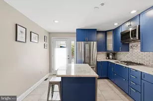 636 Carpenter St, Philadelphia, PA 19147 - Photo 16