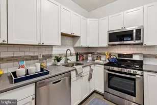 2617 Aspen St, Philadelphia, PA 19130 - Photo 12