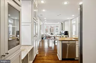 915 Clinton St, Philadelphia, PA 19107 - Photo 8