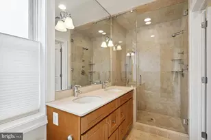 915 Clinton St, Philadelphia, PA 19107 - Photo 24