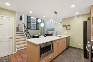 1210 Addison Walkway St, Philadelphia, PA 19147 - Photo 10