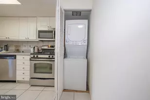 1326 Spruce St, Philadelphia, PA 19107 - Photo 10