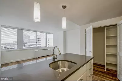 2200 Benjamin Franklin Parkway #0B-N1102, Philadelphia, PA 19130 - Photo 18