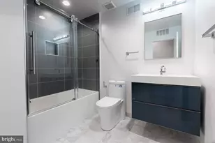 2055 Tasker St, Philadelphia, PA 19145 - Photo 18